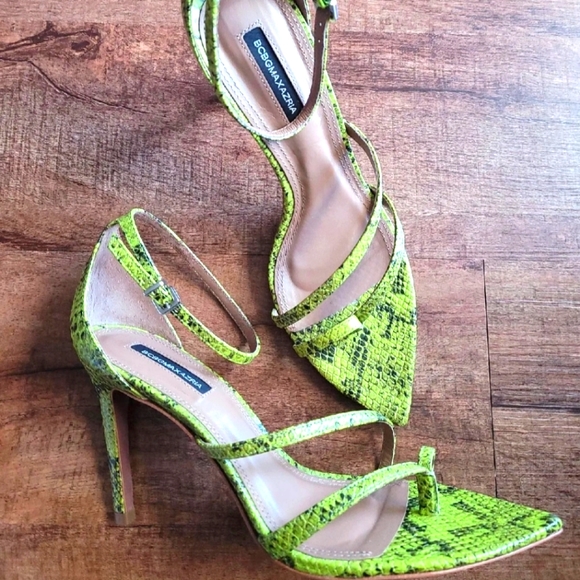 BCBGMAXAZRIA Snakeskin Heels - Picture 1 of 3